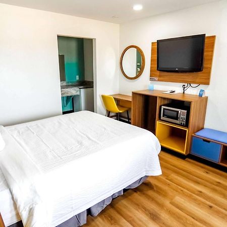 Beyond Stay Hotel Victorville Downtown Dış mekan fotoğraf
