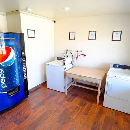 Beyond Stay Hotel Victorville Downtown Dış mekan fotoğraf